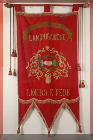 Labaro minore della Fratellanza Artigiana Langhiranese